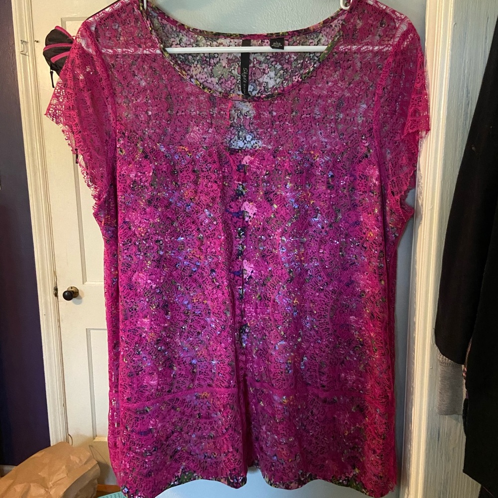 Flowers with lace shirt